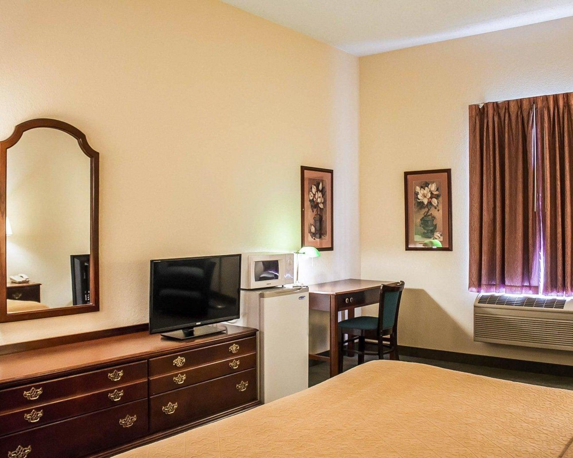 Quality Inn & Suites Bellville - Mansfield מראה חיצוני תמונה