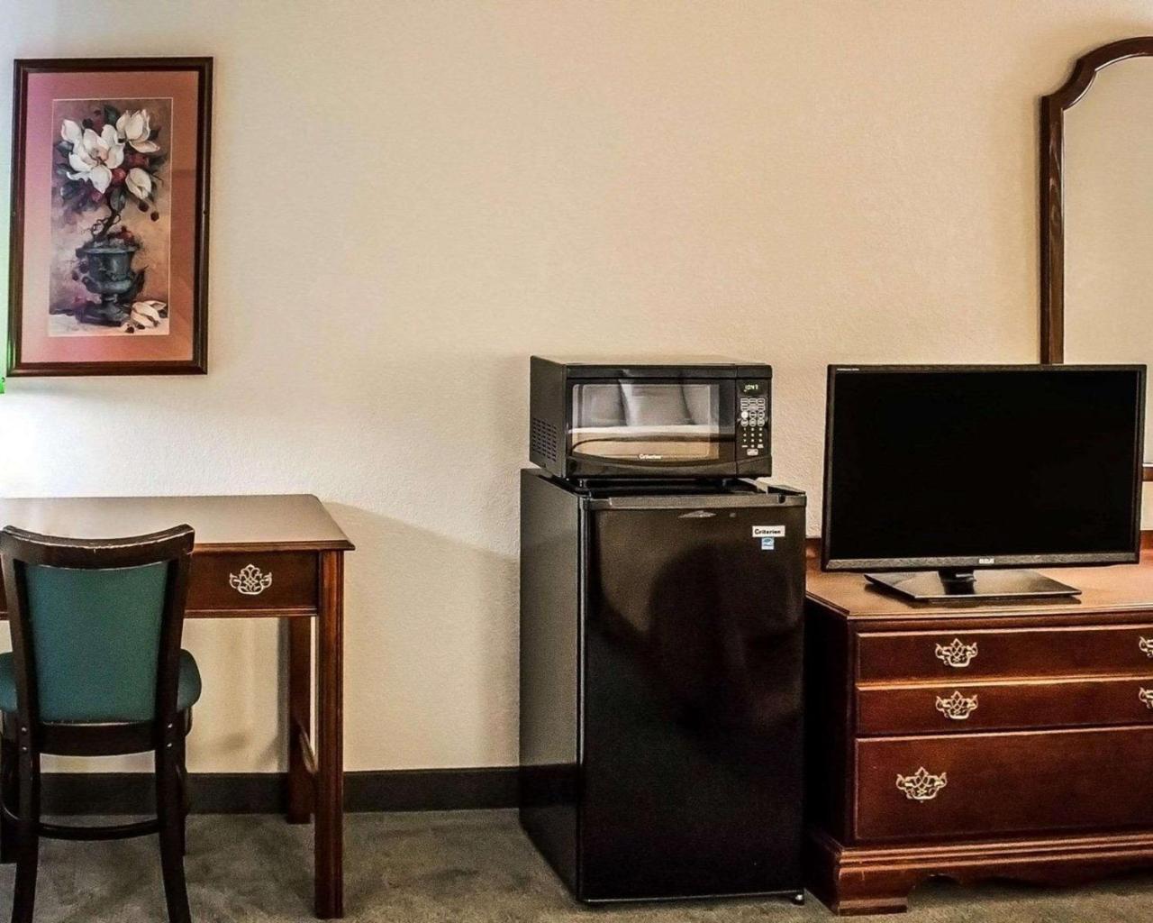 Quality Inn & Suites Bellville - Mansfield מראה חיצוני תמונה